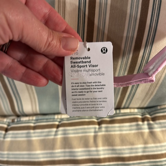 Removable Sweatband All-Sport Visor
Wordmark - Picture 9 of 10